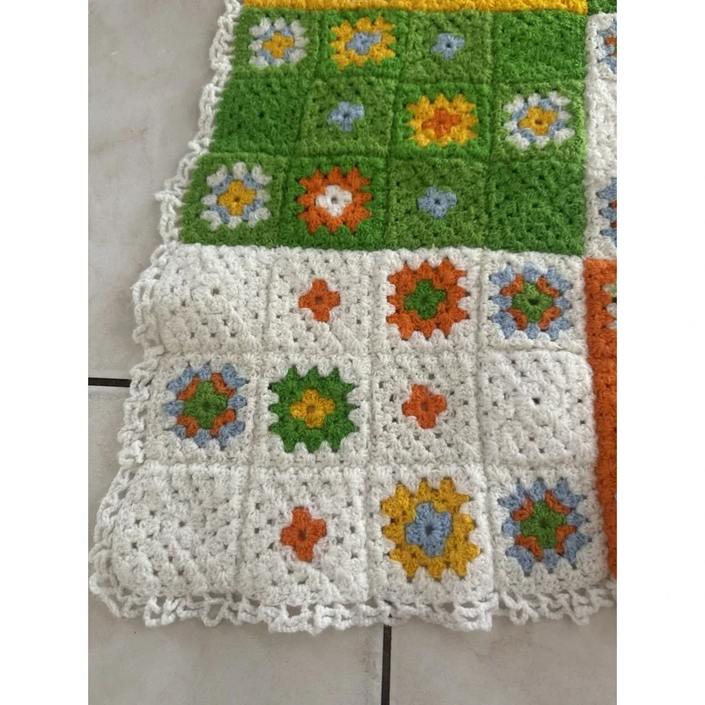 Vintage Handmade Crochet Granny Squares Afghan Blanket Lap Throw Mod Retro 70s